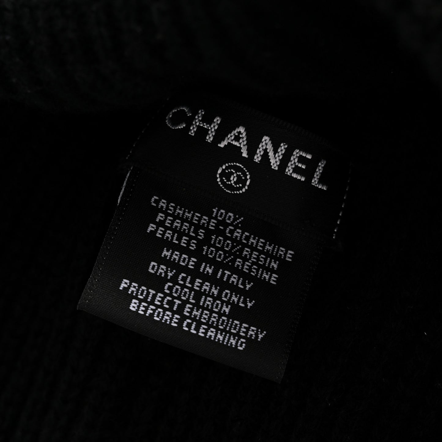 Cashmere Logo Beanie Hat Black White