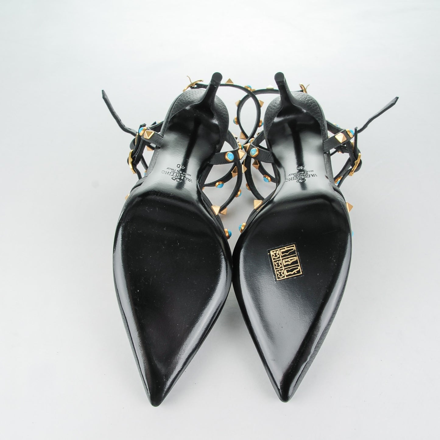 Pebbled Calfskin Turquoise Rockstud Rolling Ankle Strap 65mm Pumps 40 Black