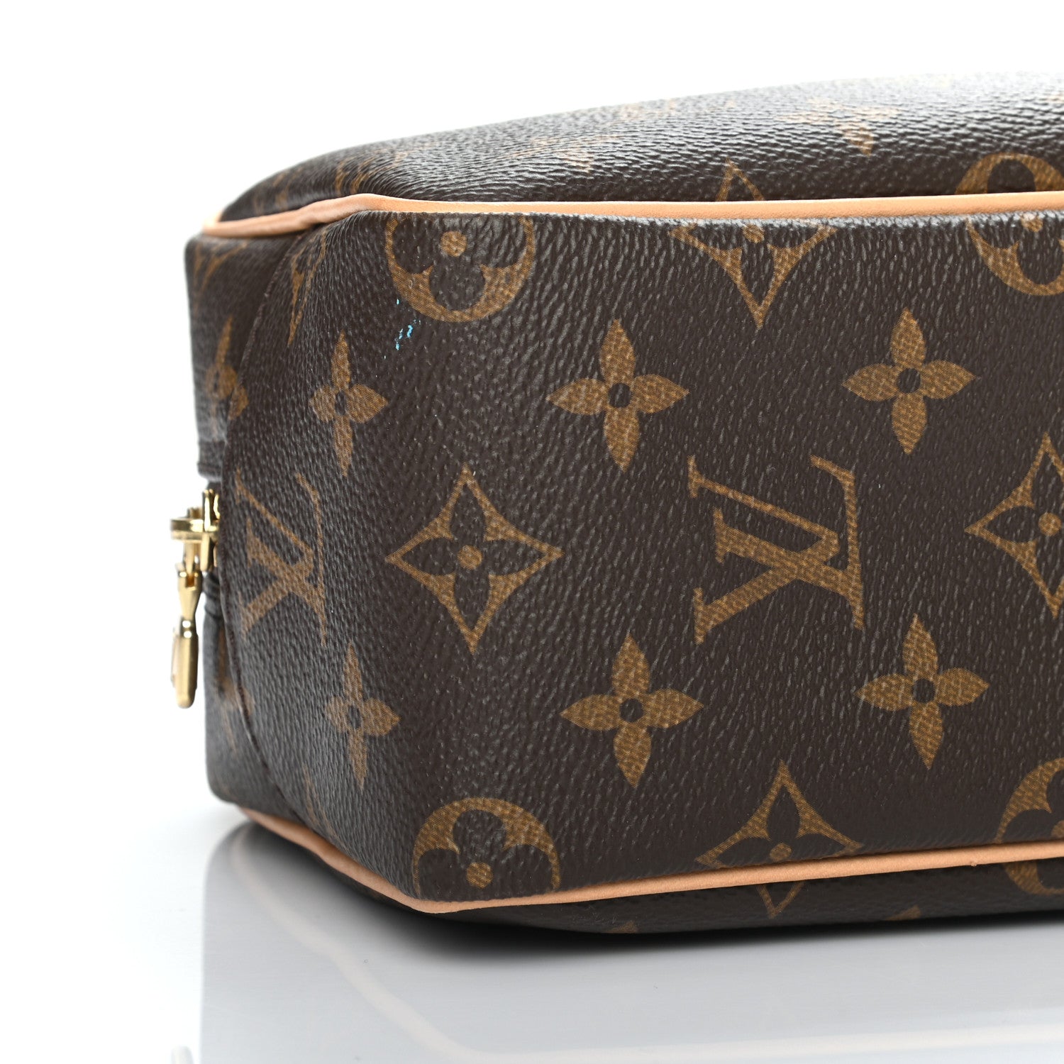 Louis Vuitton Monogram Toiletry Bag 25 7 of 8