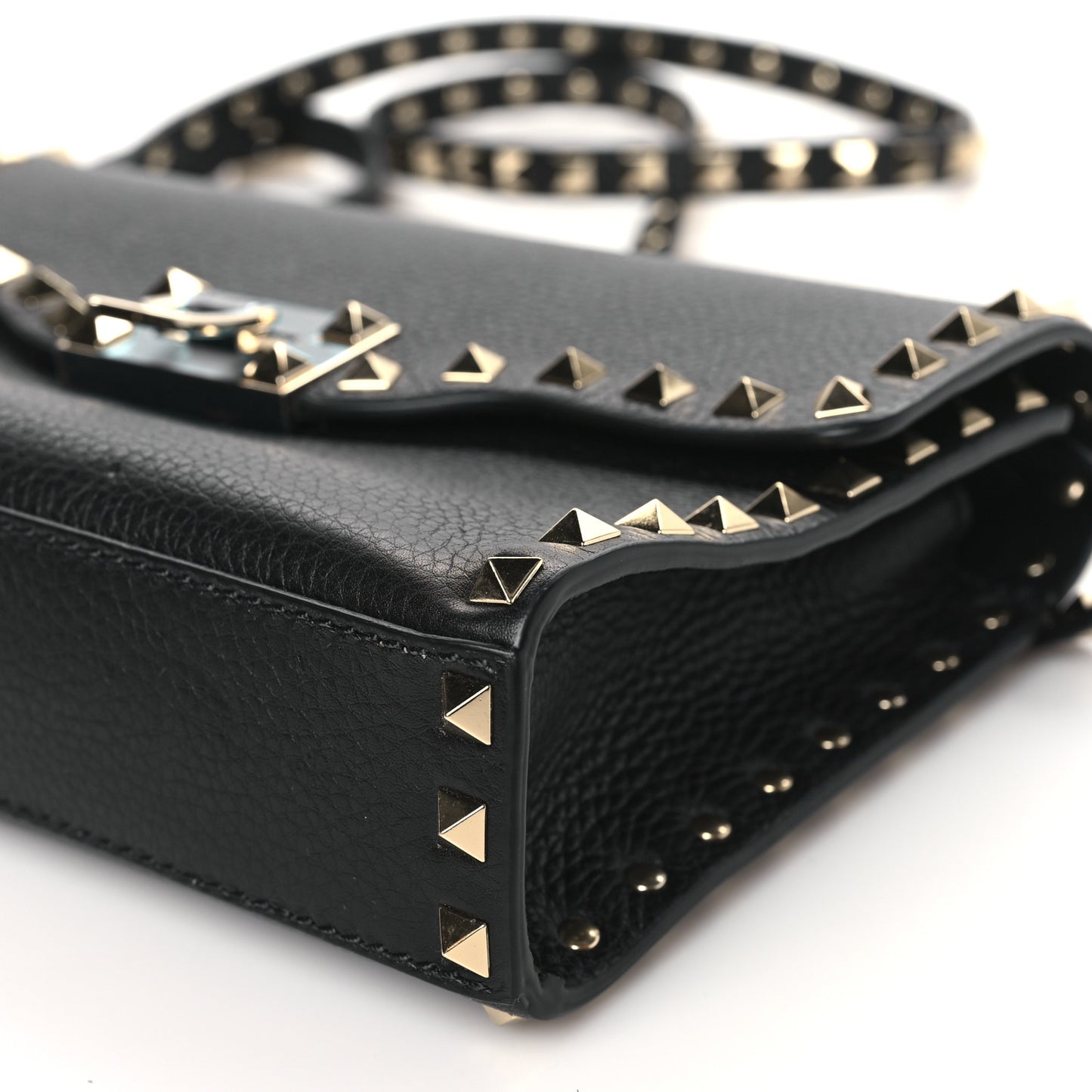 Pebbled Calfskin Medium Rockstud Flip Lock Crossbody Bag Black