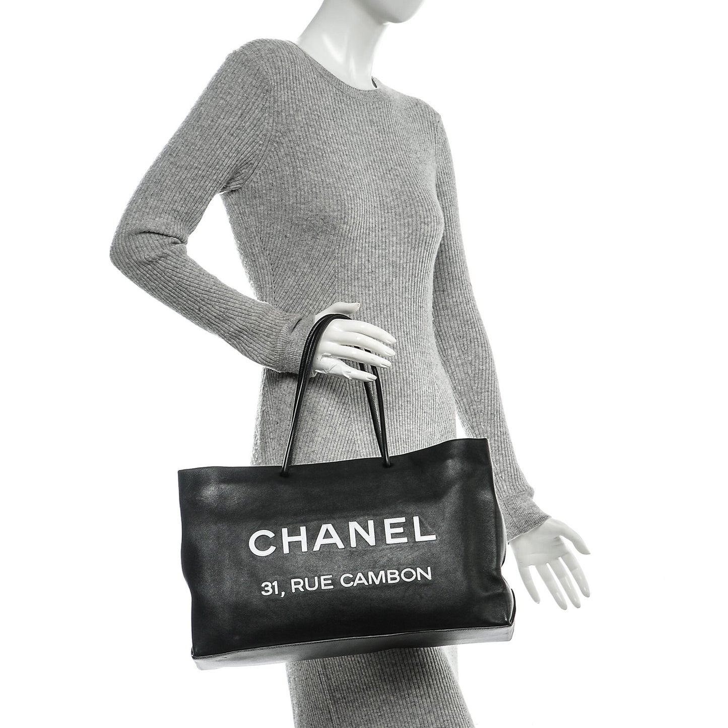 Calfskin Large Essential 31 Rue Cambon Tote Black