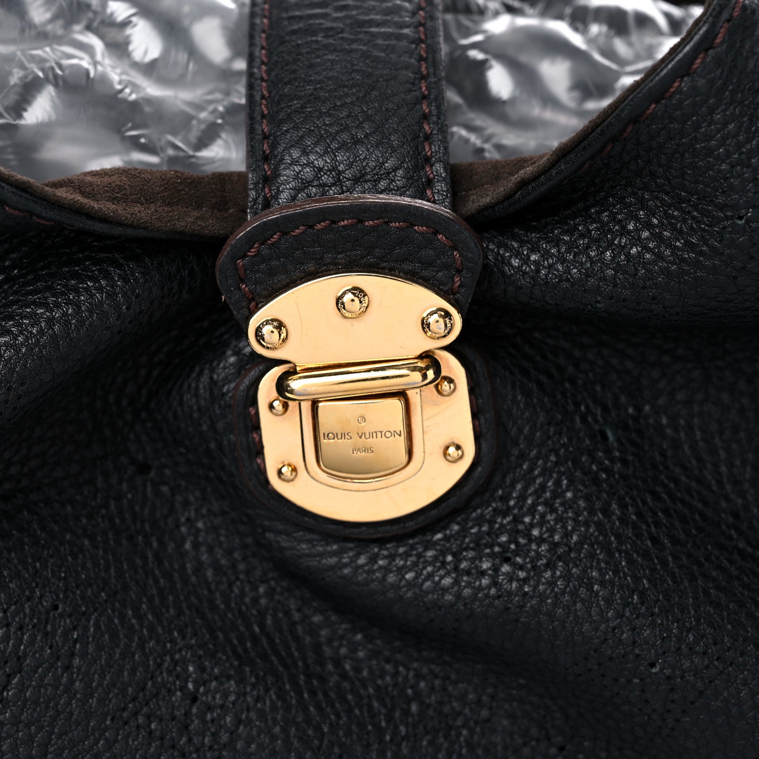 Louis Vuitton Mahina L Black 26 of 28