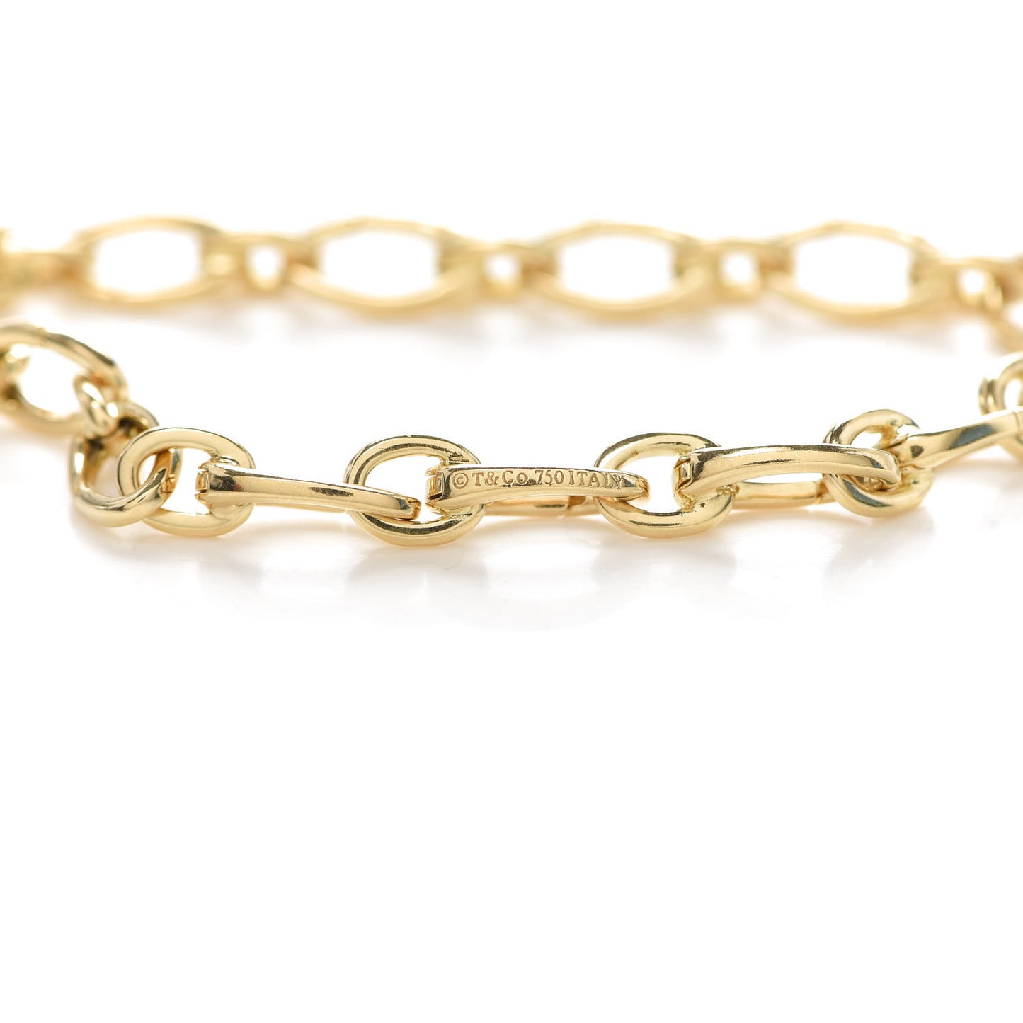 18K Yellow Gold Clasping Oval Link Bracelet