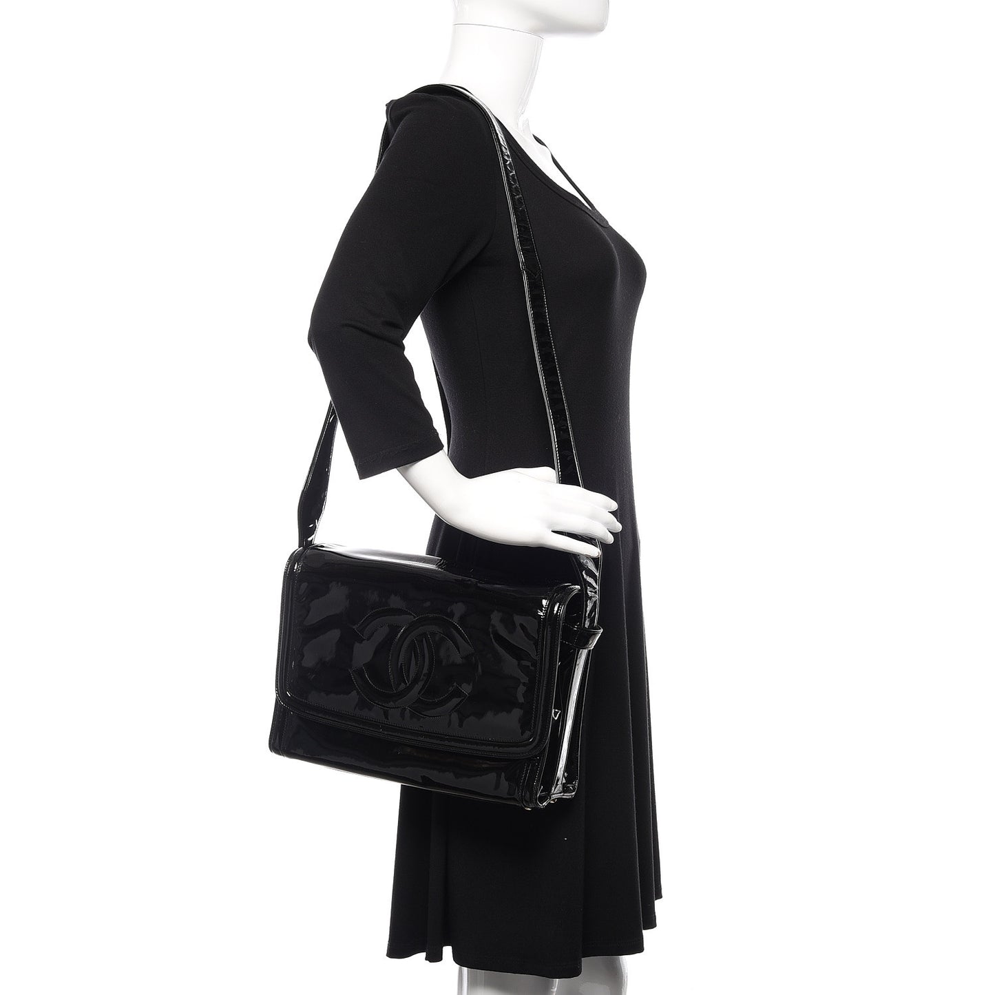 Patent CC Flap Shoulder Bag Black