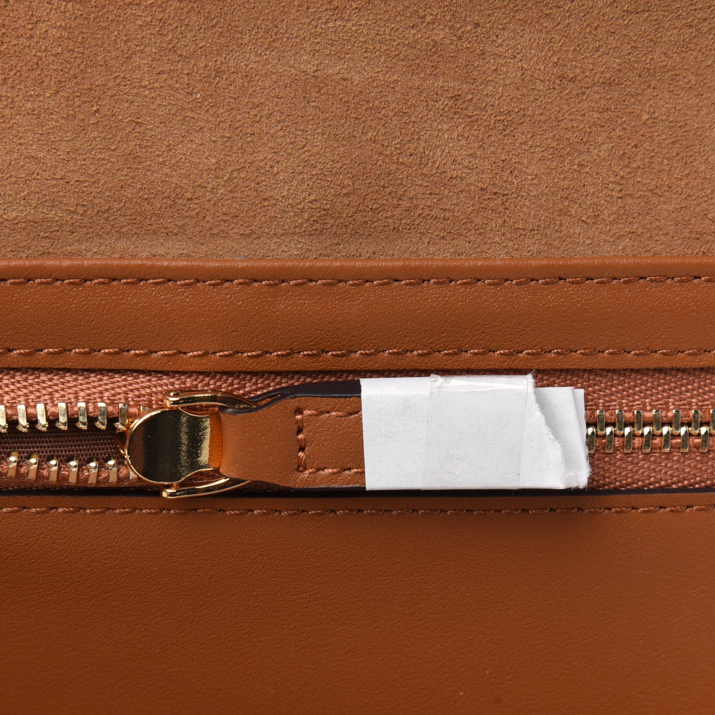 Visetos Chain Wallet Crossbody Cognac