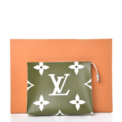 Louis Vuitton Monogram Giant Toiletry Pouch 26 Kaki 8 of 8