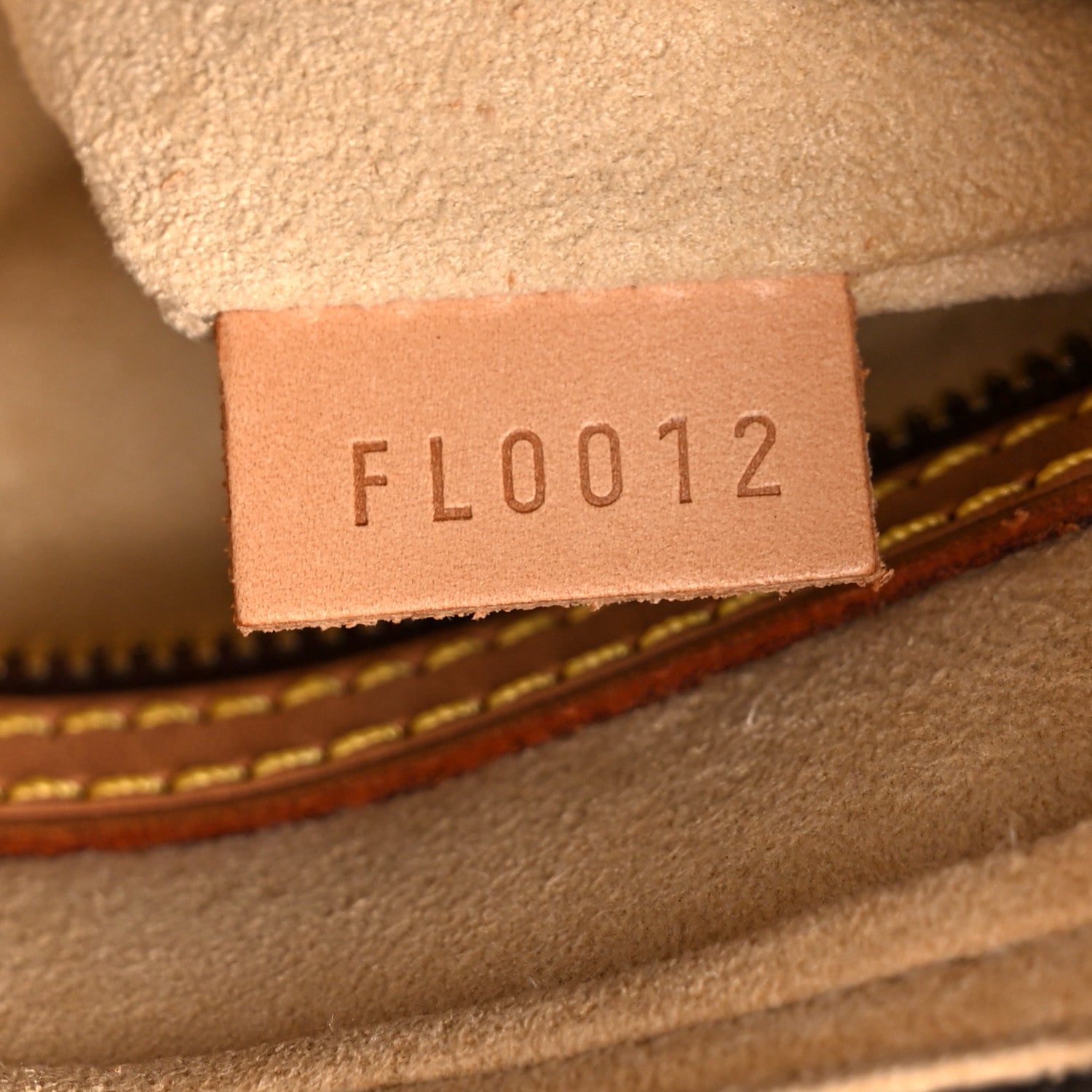 Louis Vuitton Monogram Looping MM 7 of 10
