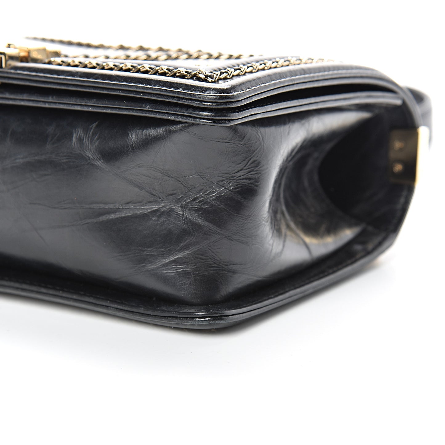 Crumpled Calfskin Chevron Chain Medium Boy Flap Black