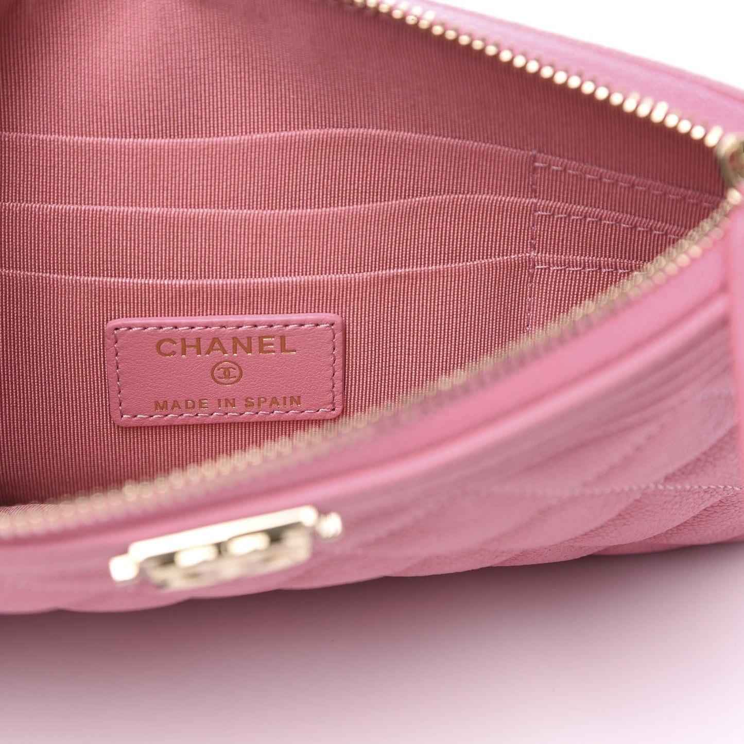 Caviar Quilted Zipped Boy Pouch Pink