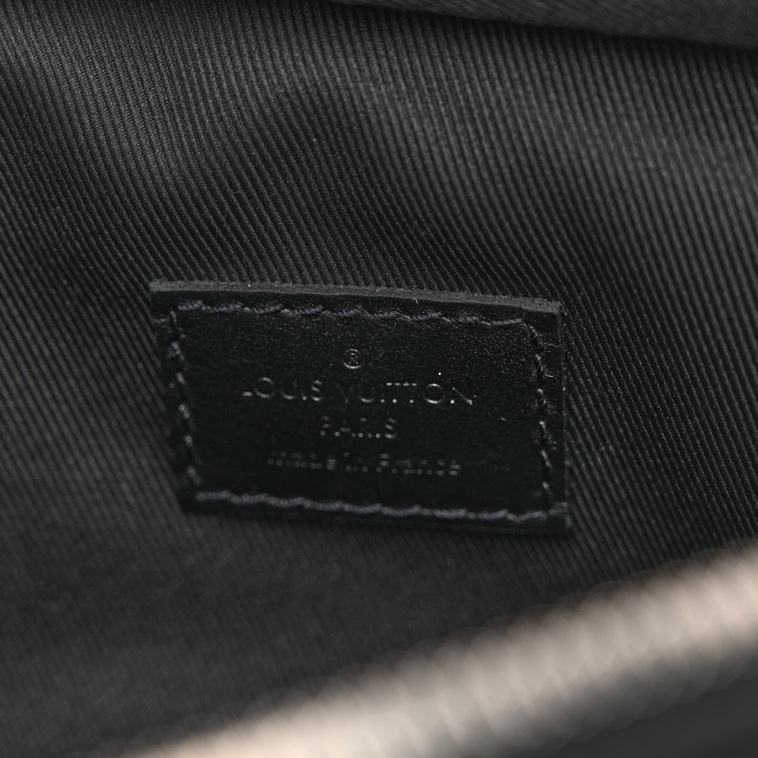 Louis Vuitton Damier Graphite Scott Messenger 6 of 9