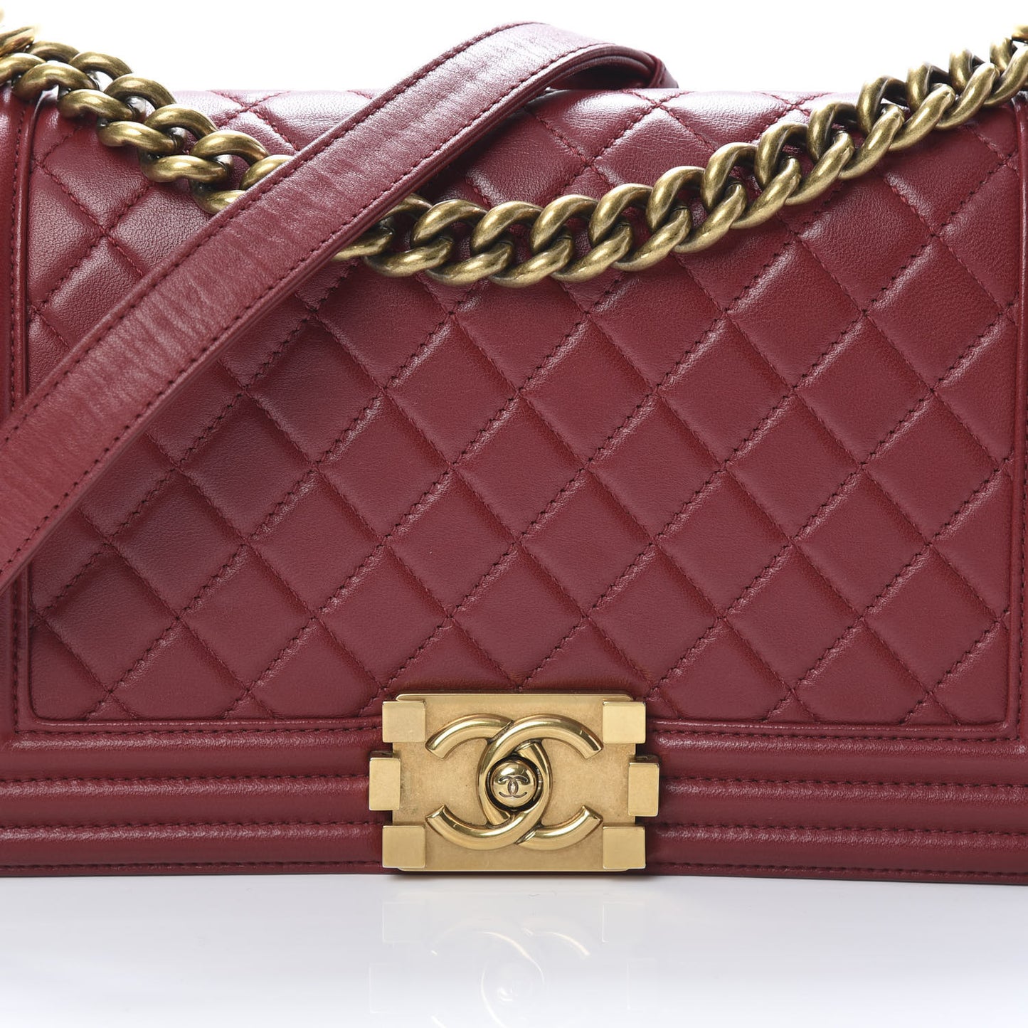 Lambskin Quilted Medium Boy Flap Red