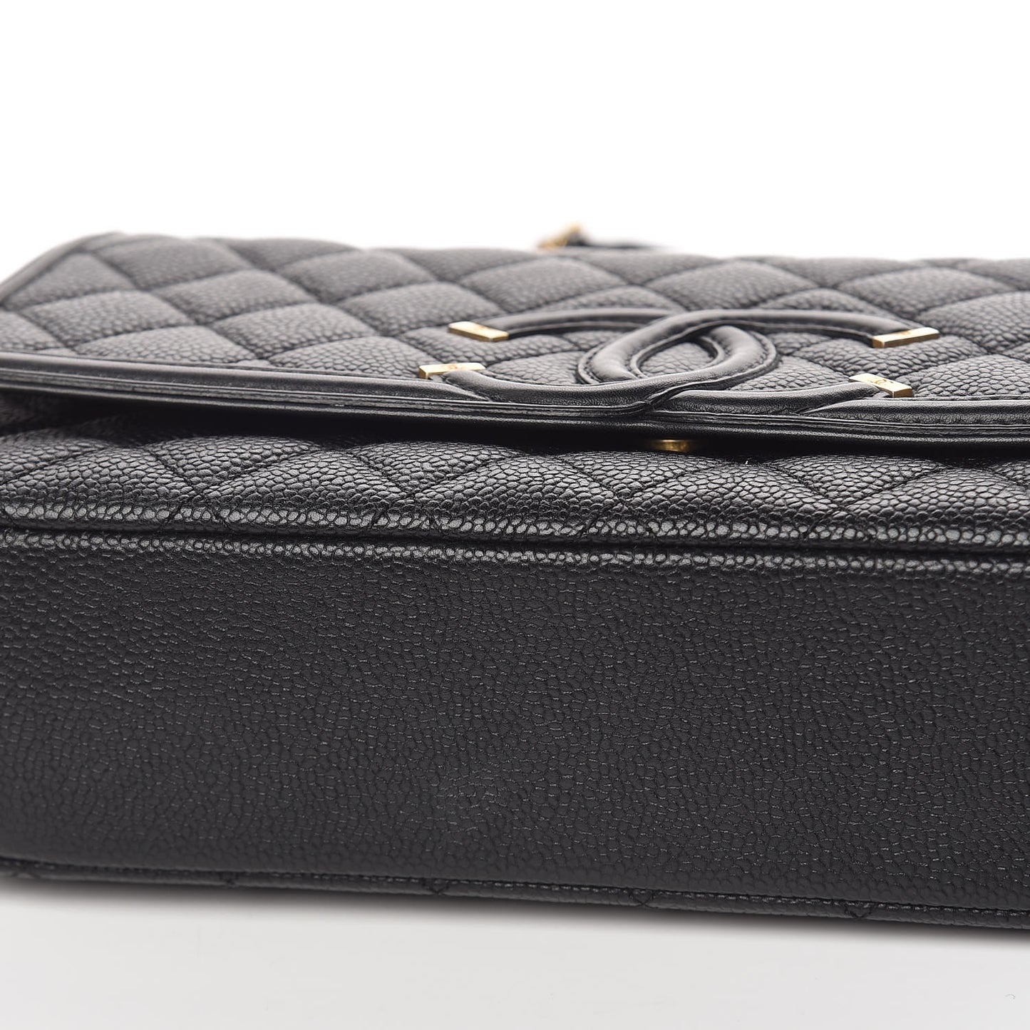 Caviar Quilted Medium CC Filigree Flap Black