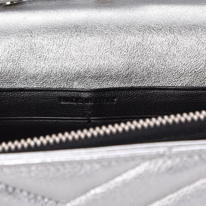 Saint Laurent Metallic Lambskin Matelasse Chevron Monogram Chain Wallet Argento 7 of 8