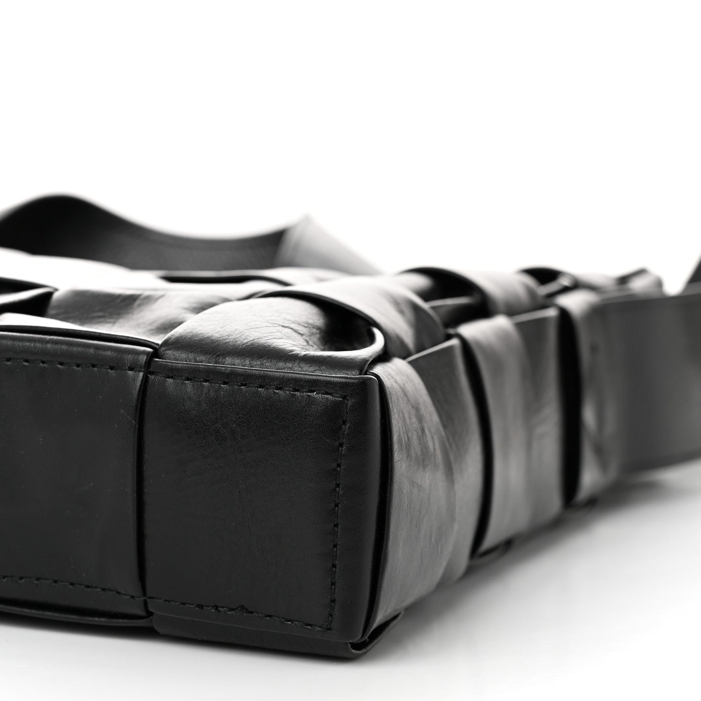 Paper Calfskin Maxi Intrecciato The Cassette Case Black