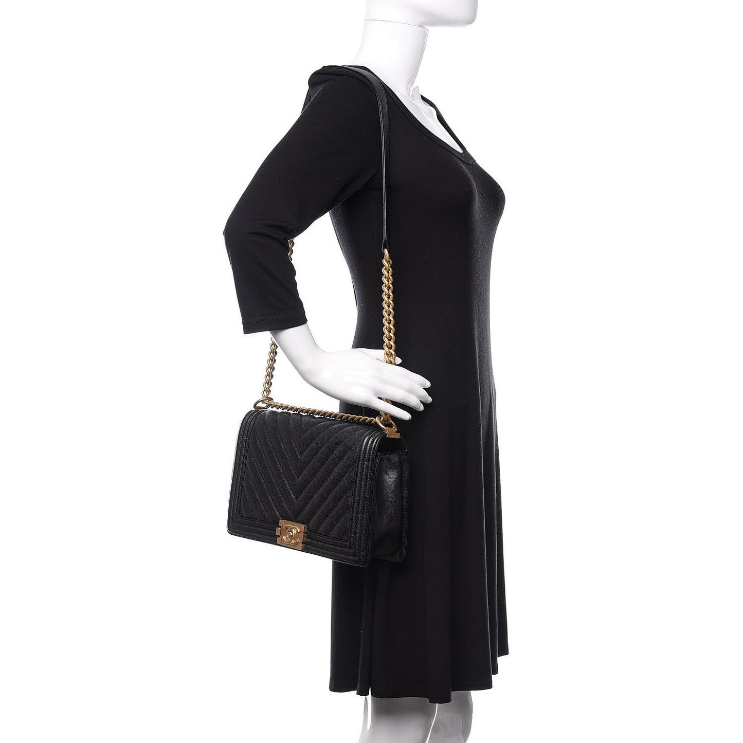 Caviar Chevron Quilted New Medium Boy Flap Black