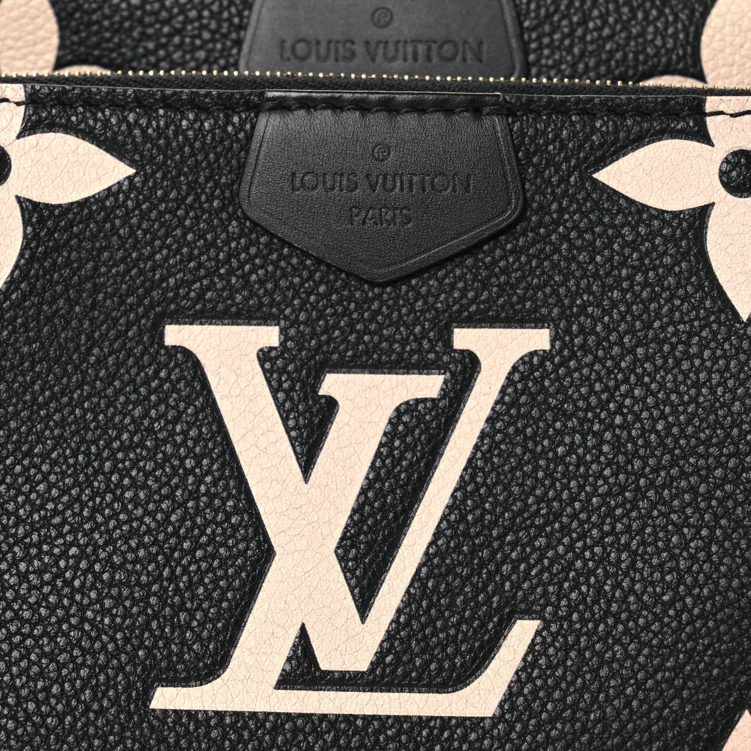 Louis Vuitton Empreinte Monogram Giant Multi Pochette Accessories Black Beige 7 of 10