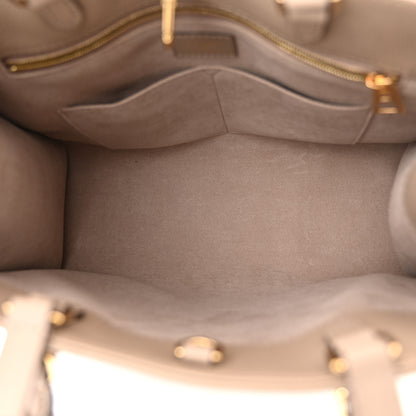 Louis Vuitton Empreinte Monogram Giant Onthego MM Tourterelle 5 of 11