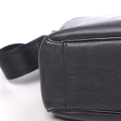 Louis Vuitton Taiga Roman MM Messenger Boreal 18 of 18