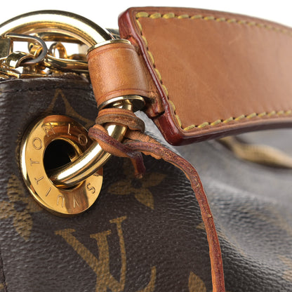 Louis Vuitton Monogram Berri MM 17 of 18