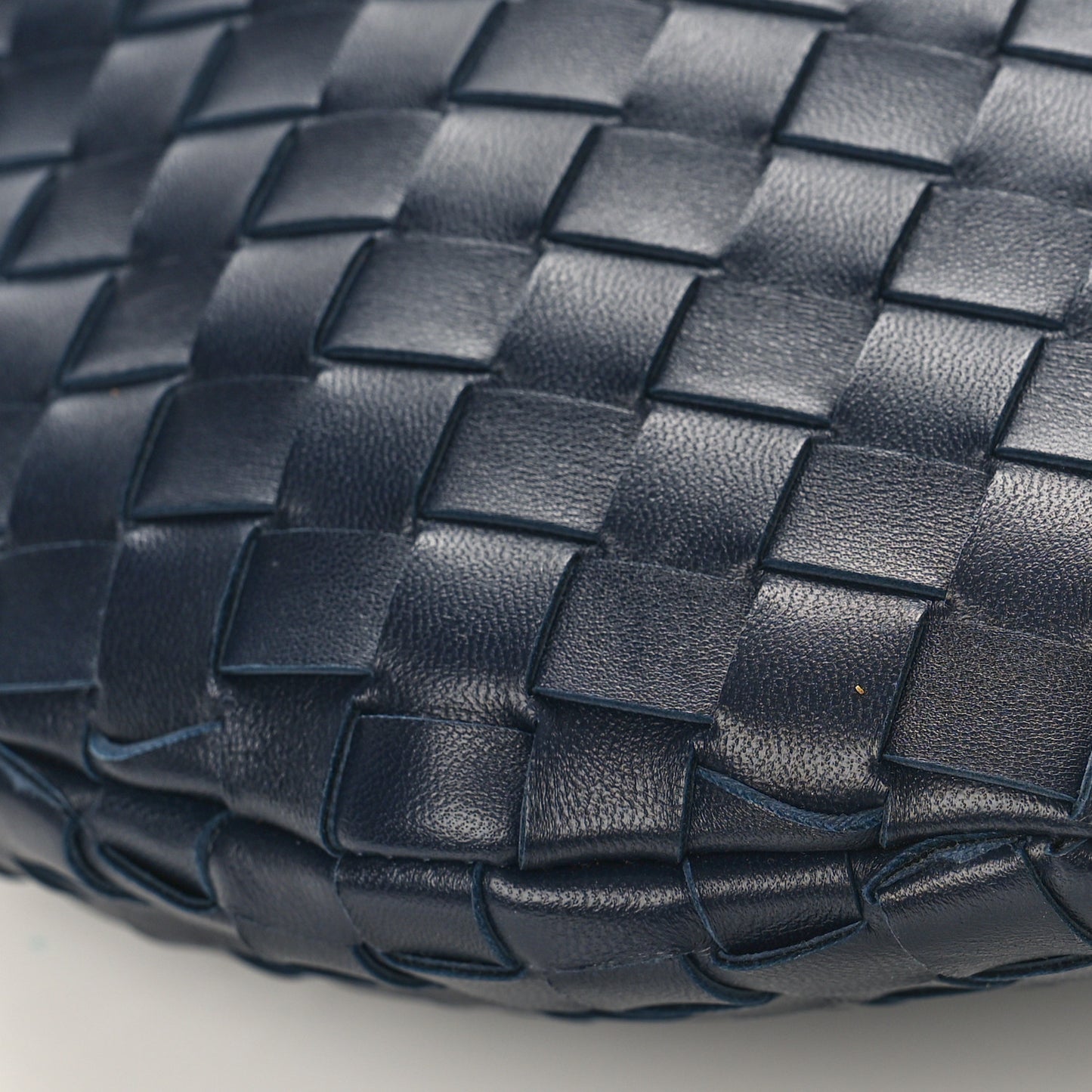 Nappa Intrecciato Sardine With Chain Bag Space