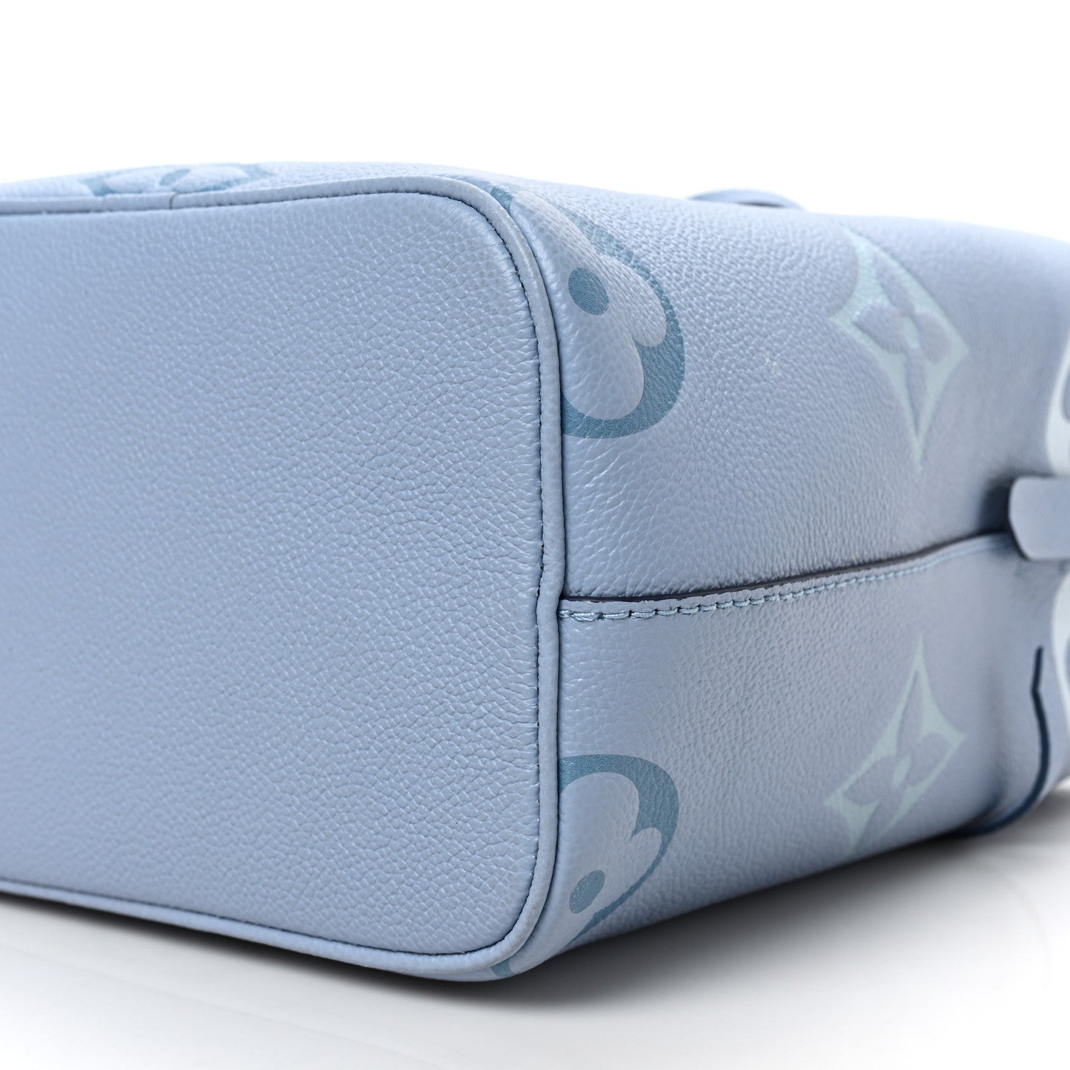 Louis Vuitton Empreinte Monogram Giant By The Pool Neonoe BB Summer Blue 8 of 8