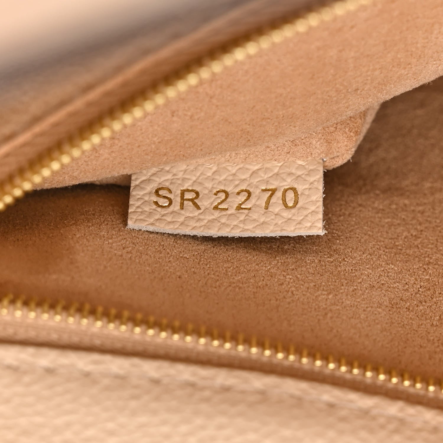 Louis Vuitton Calfskin Monogram Tufting On My Side Galet 7 of 10