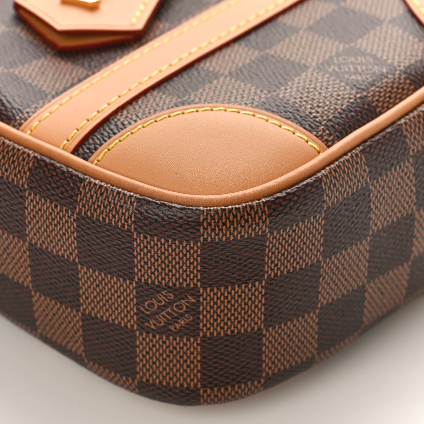 Damier Ebene Valisette Souple BB