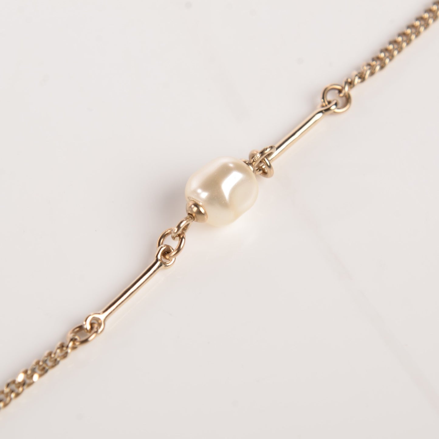 Pearl CC Pendant Necklace Gold