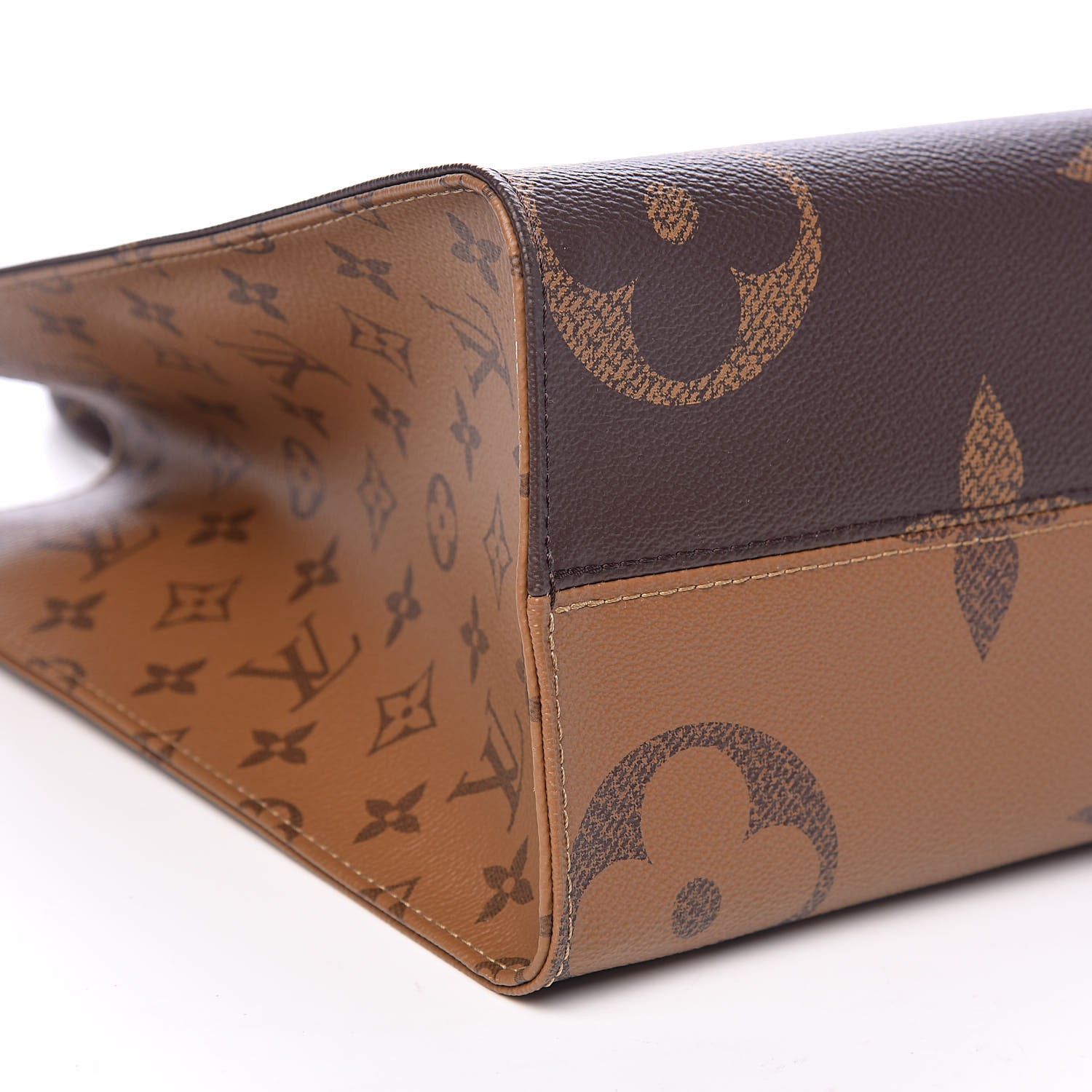 Louis Vuitton Reverse Monogram Giant Onthego MM 9 of 11