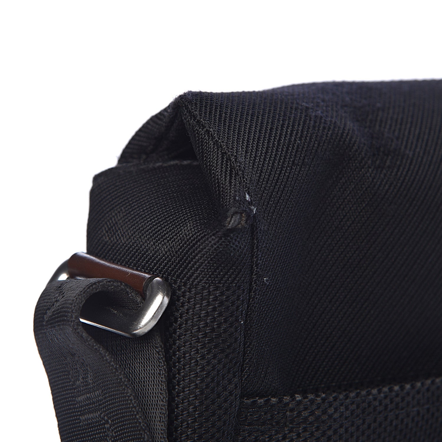 Louis Vuitton Damier Geant Messenger Bag Black 21 of 22