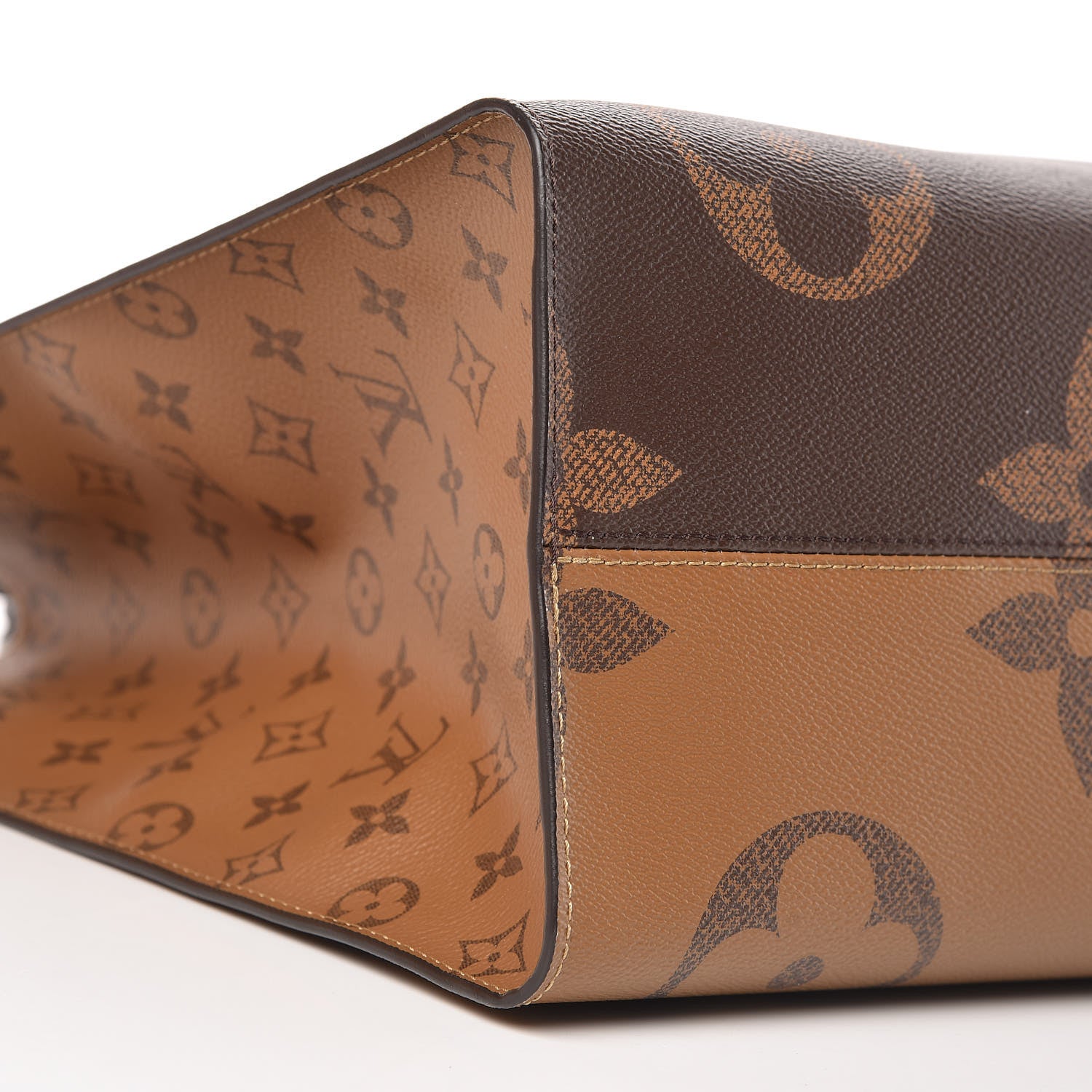Louis Vuitton Reverse Monogram Giant Onthego GM 9 of 11