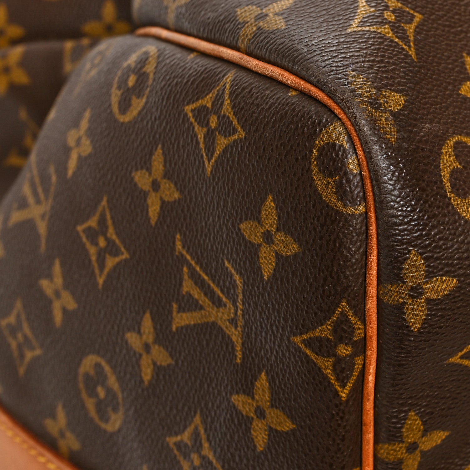 Louis Vuitton Monogram Keepall Bandouliere 60 11 of 17