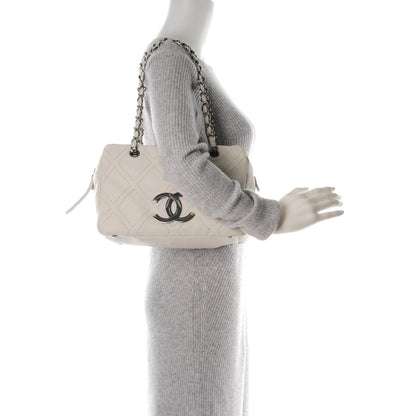 Chanel Calfskin Small Diamond Stitch Tote White 2 of 8