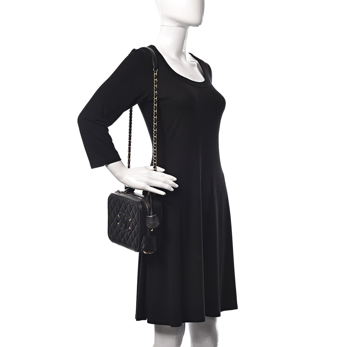 Caviar Quilted Medium CC Filigree Vanity Case Black