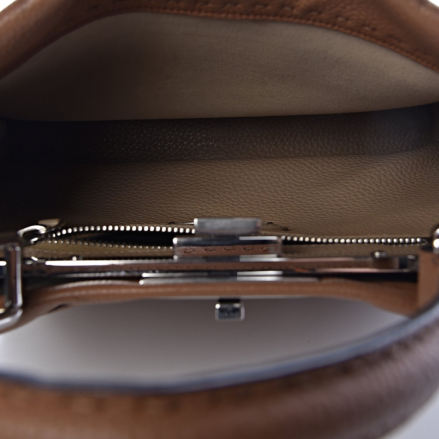 Cuoio Romano Selleria Bi-Color Medium Peekaboo Iconic Satchel Mou Deserto