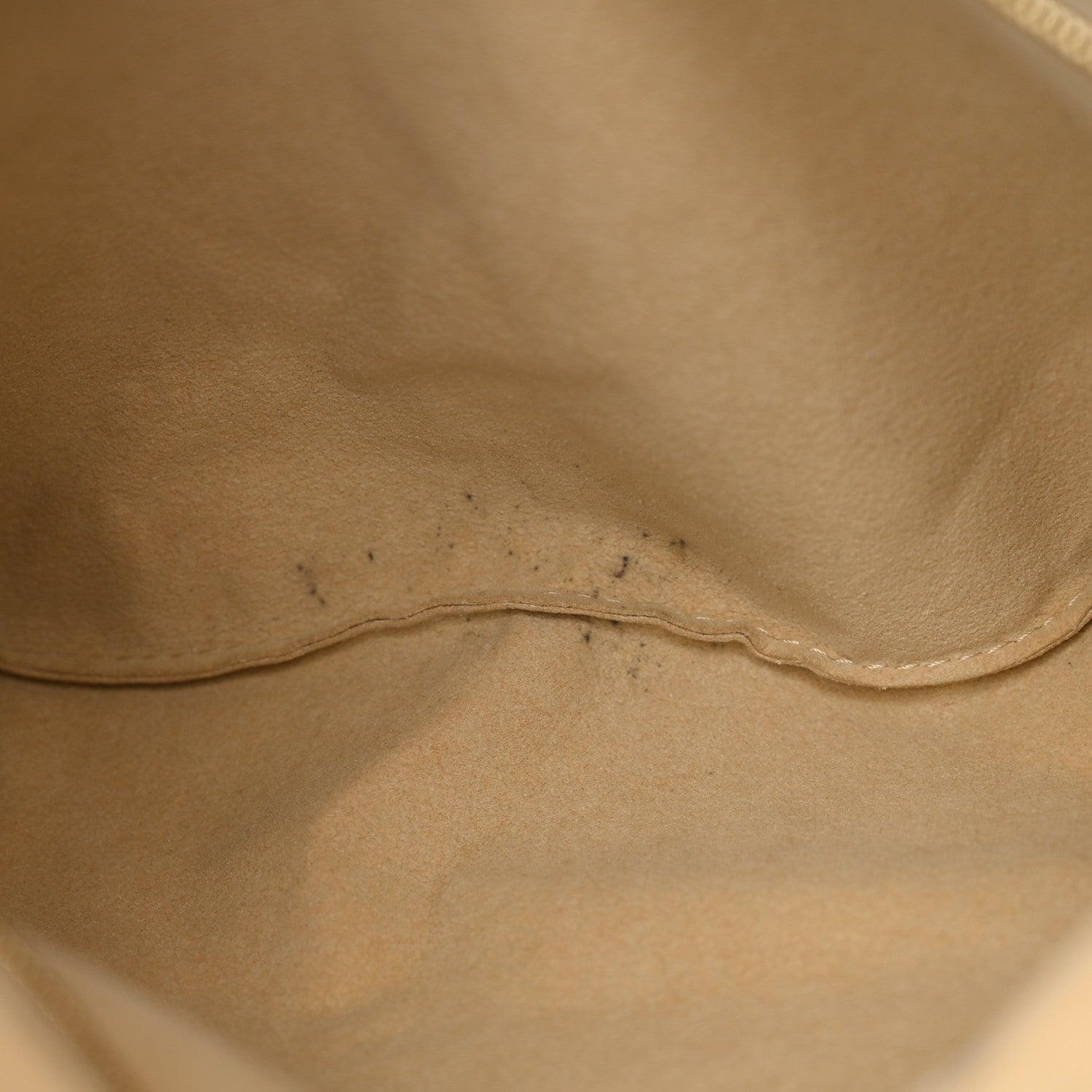 Louis Vuitton Monogram Artsy MM 8 of 11