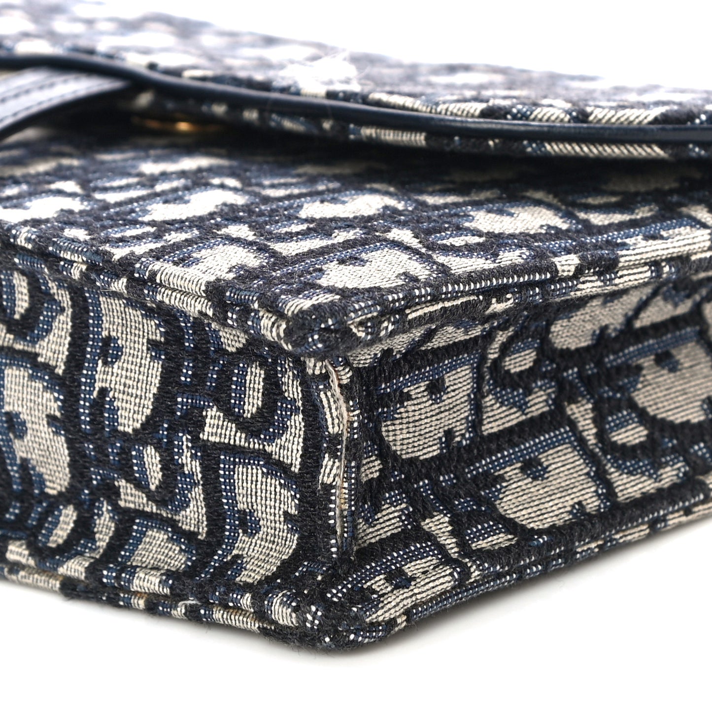 Oblique Saddle Chain Pouch Blue