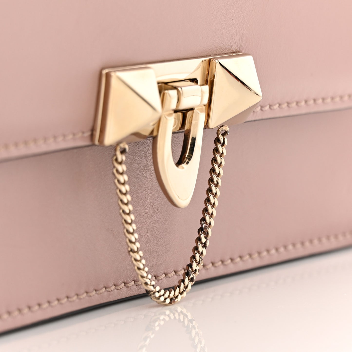 Vitello Medium Rockstud Demilune Shoulder Bag Lipstick