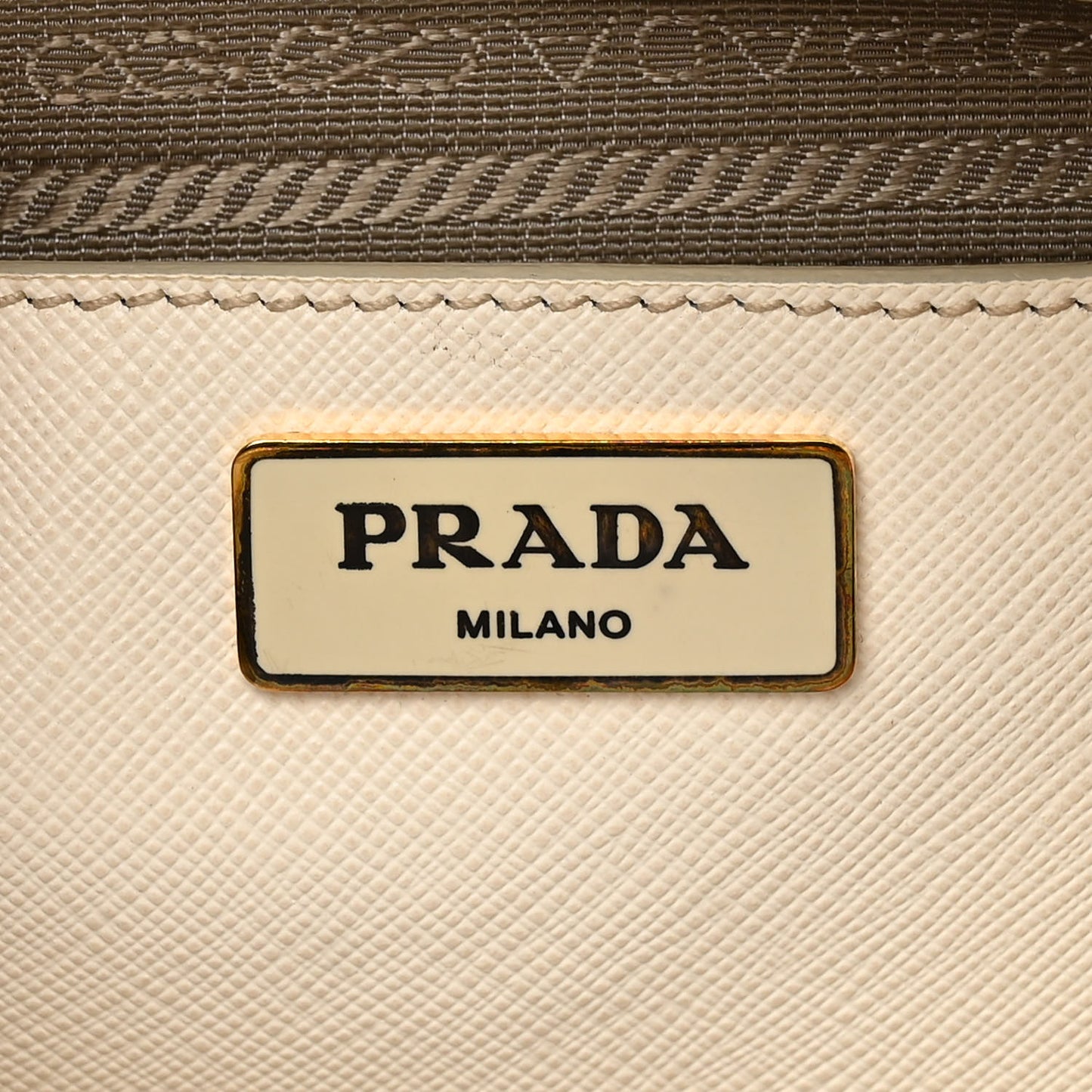 Saffiano Medium Galleria Double Zip Tote Talco