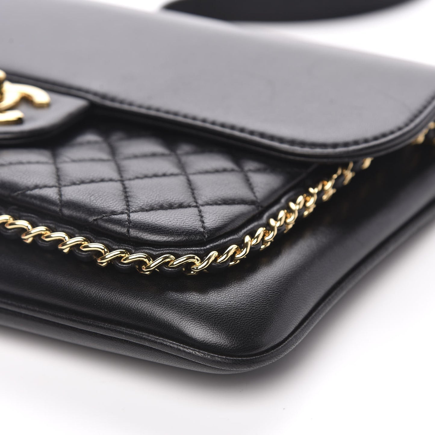 Lambskin Quilted Large CC Unchained Crossbody Black