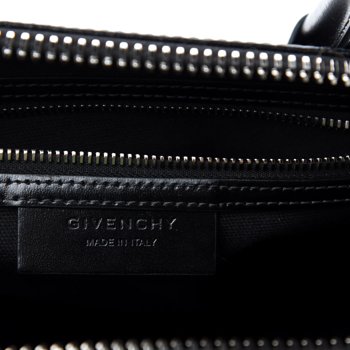 Shiny Lord Calfskin Medium Antigona Black