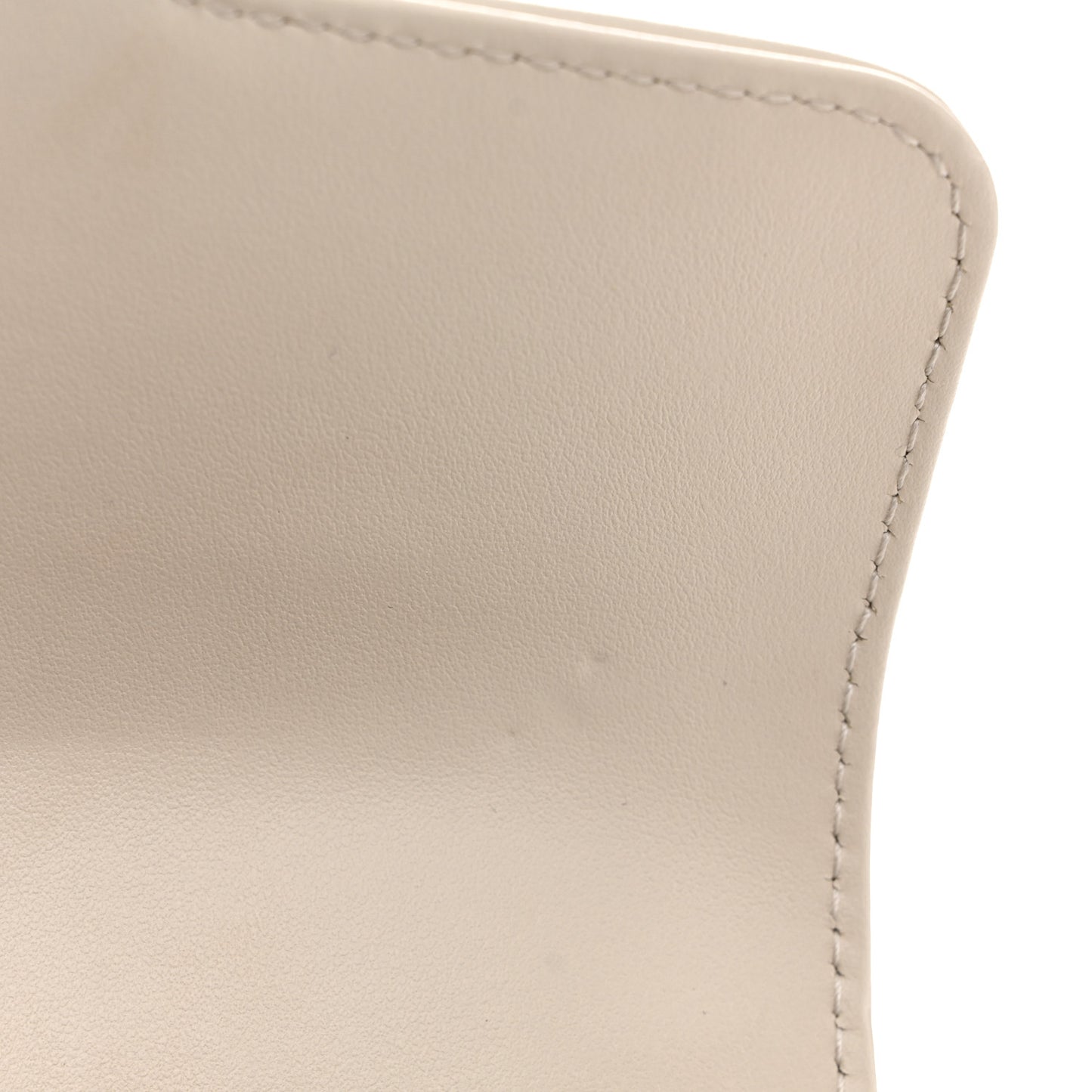 Calfskin Matelasse Mini GG Marmont Top Handle Shoulder Bag White