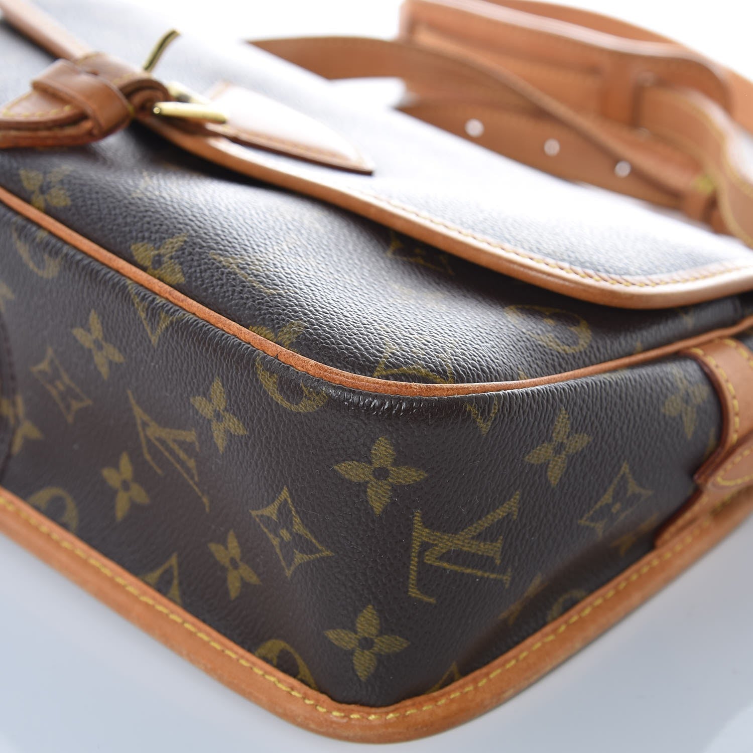 Louis Vuitton Monogram Sologne 8 of 18