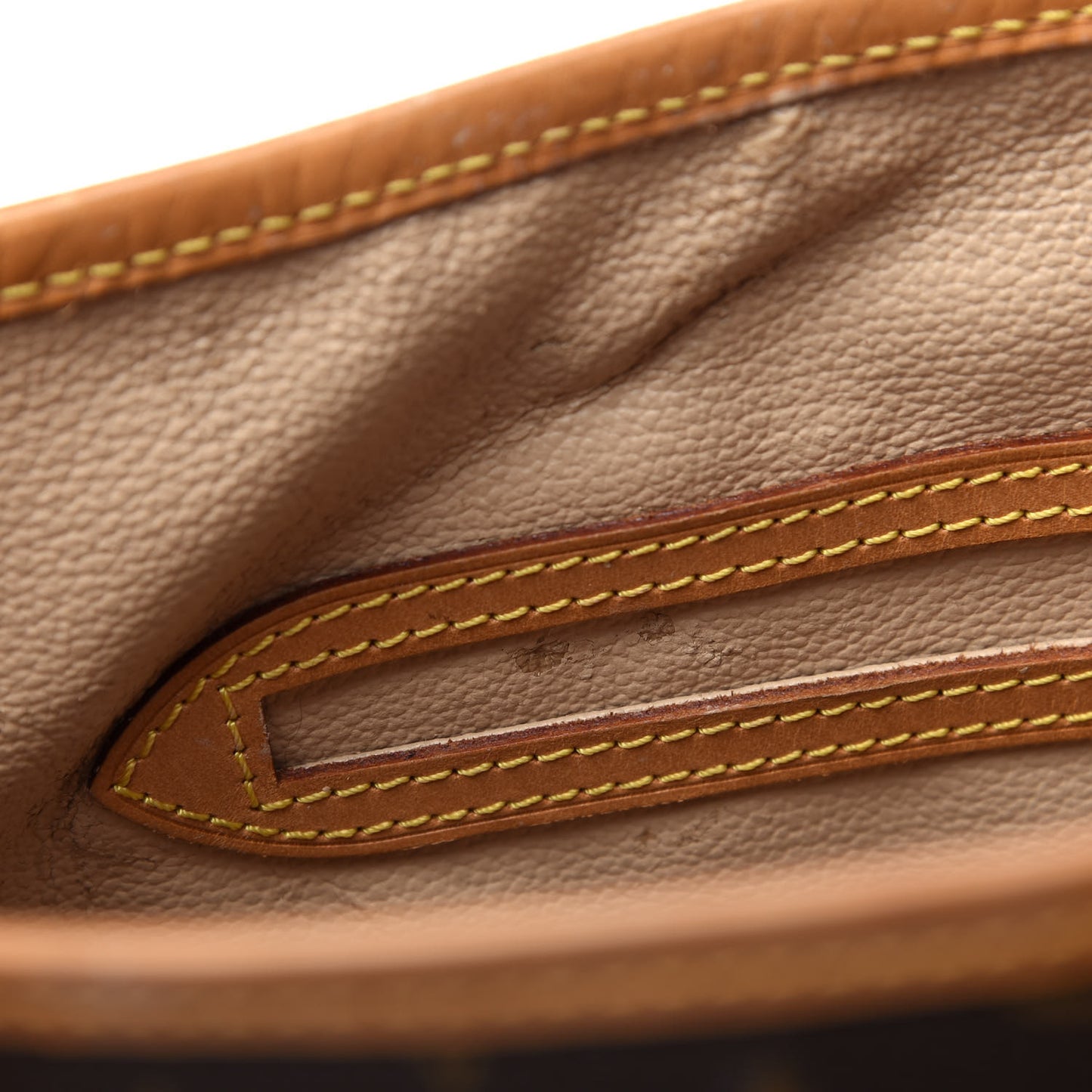 Monogram Petit Bucket 23