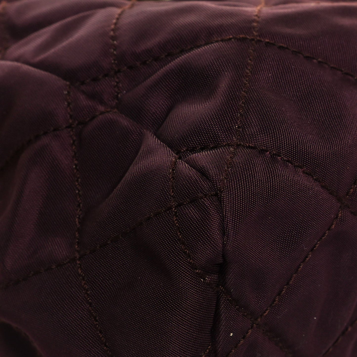 Nylon Tessuto Quilted Shoulder Bag Granato