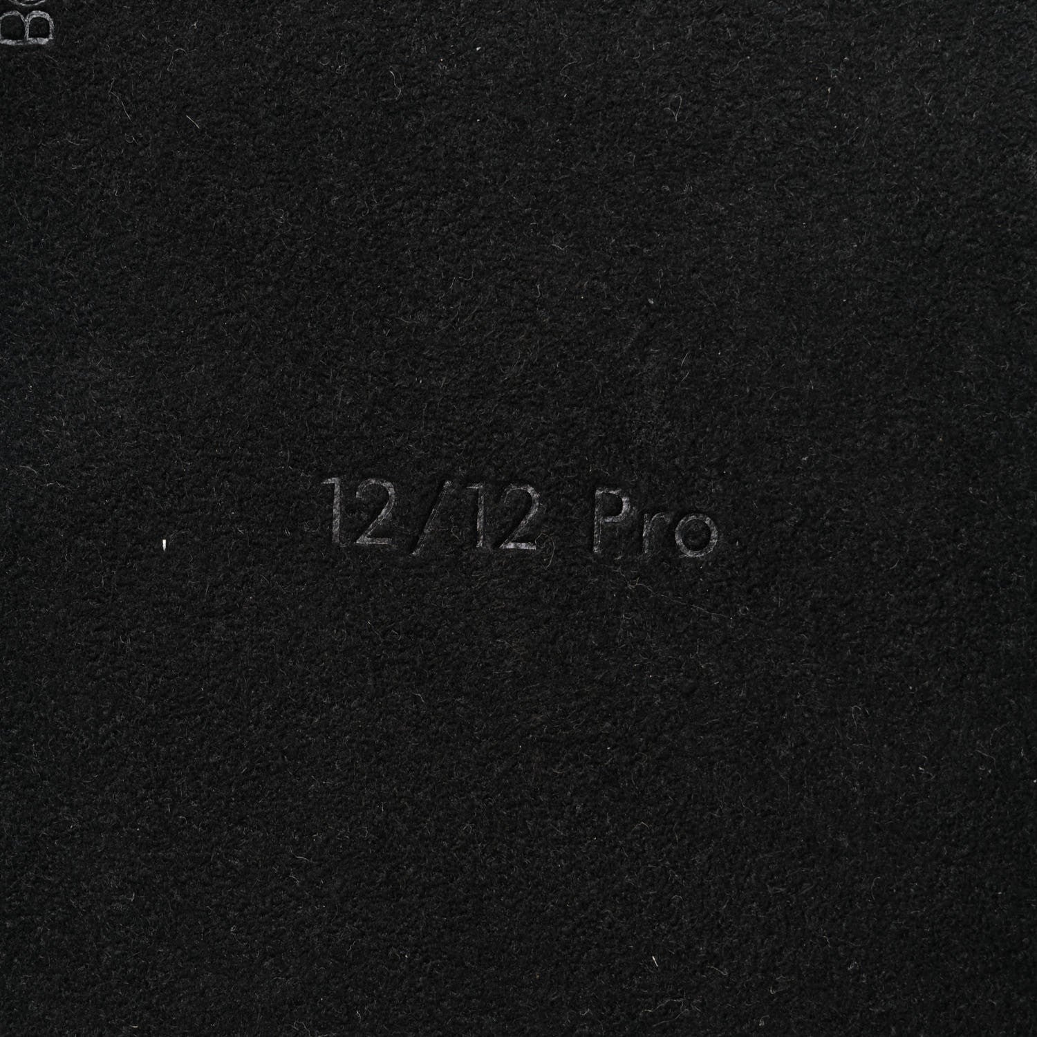 Louis Vuitton Monogram Dauphine iPhone 12/12 Pro Bumper 5 of 8
