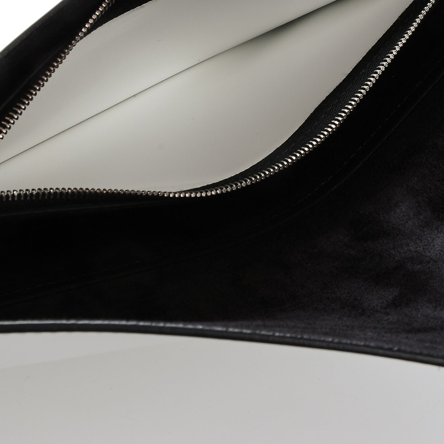 Spazzolato Calfskin Diamond Clutch White Black