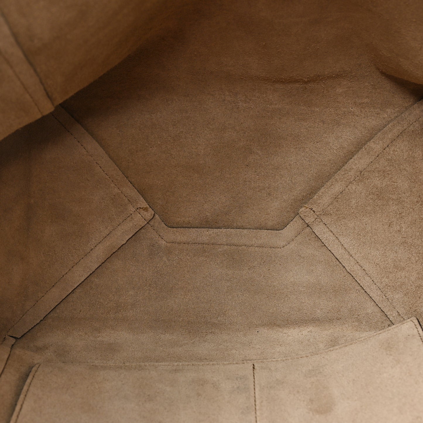 Soft Grained Calfskin Medium Belt Cabas Phantom Taupe