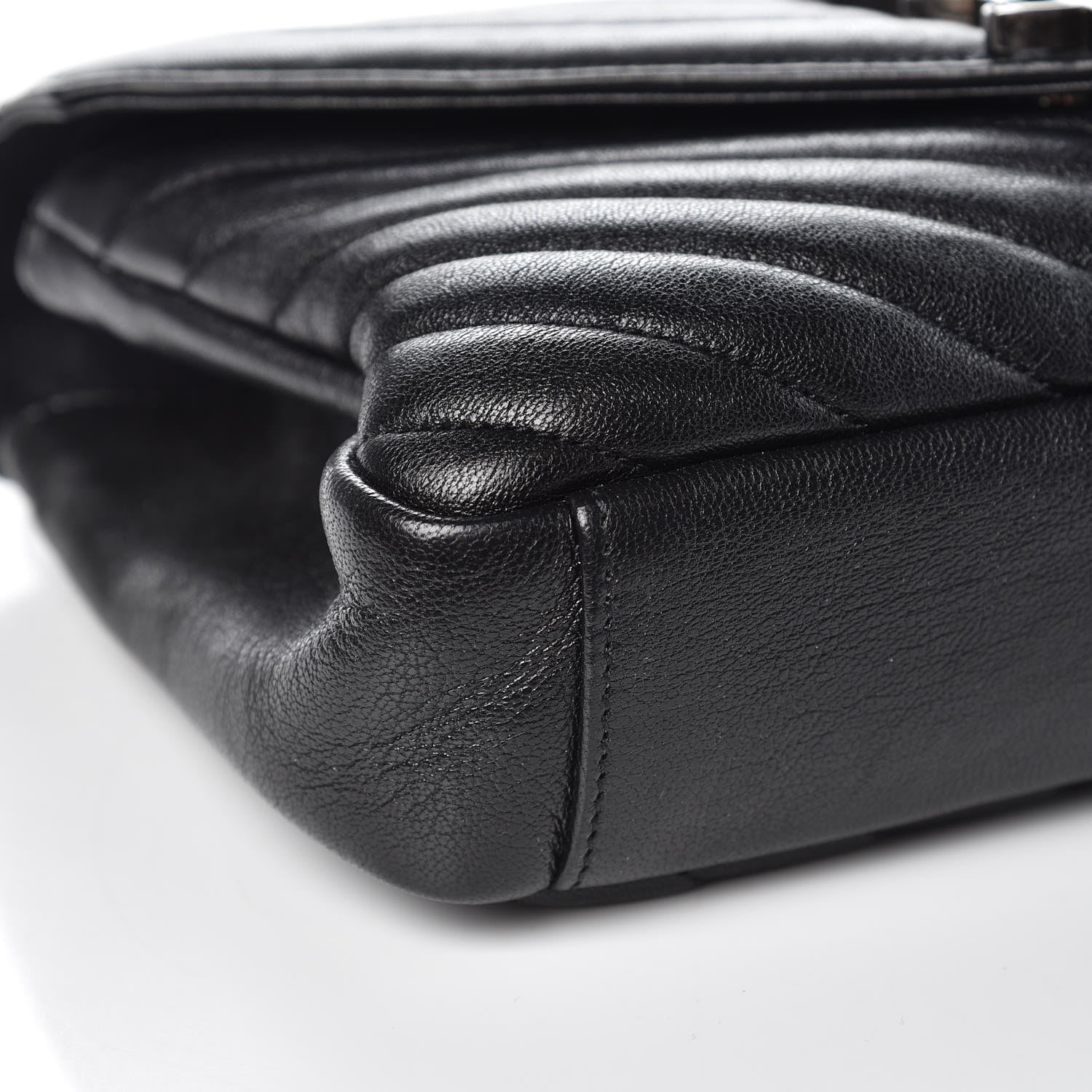 Saint Laurent Sheepskin Matelasse Chevron Monogram Medium College Bag Black 9 of 12