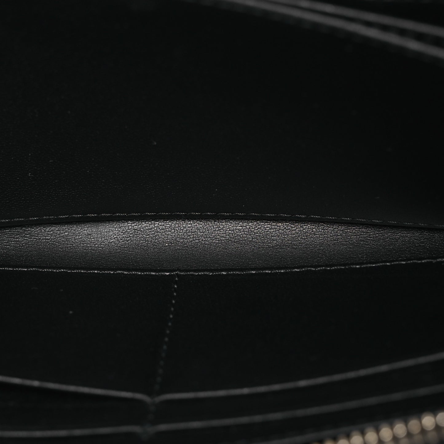 Grained Calfskin Supple Cannage Caro Zip Wallet Black